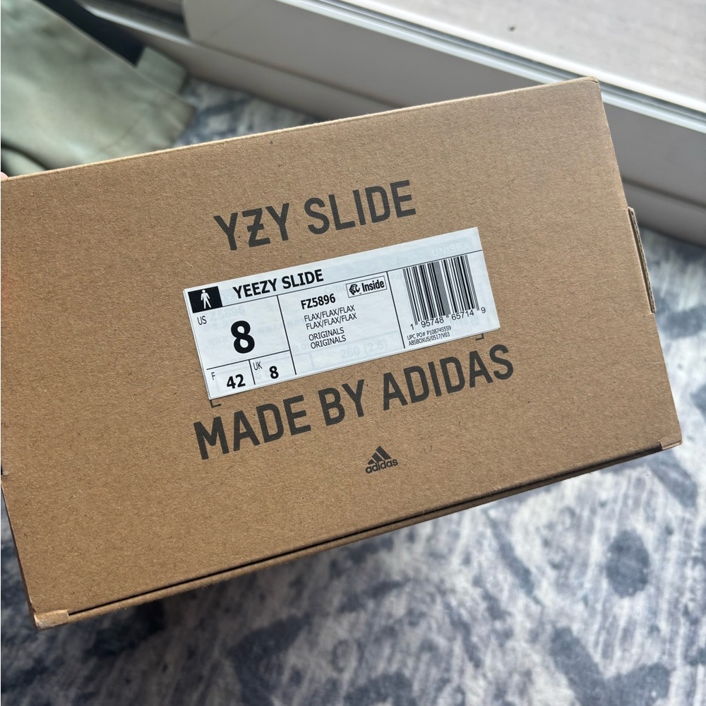 Authentic Yeezy slides Flax Sz 8-Excellent! with Box! - Picture 10 of 15